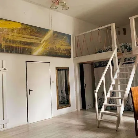 アパート Amazing Art Loft / Centrum/ Free Parking ワルシャワ